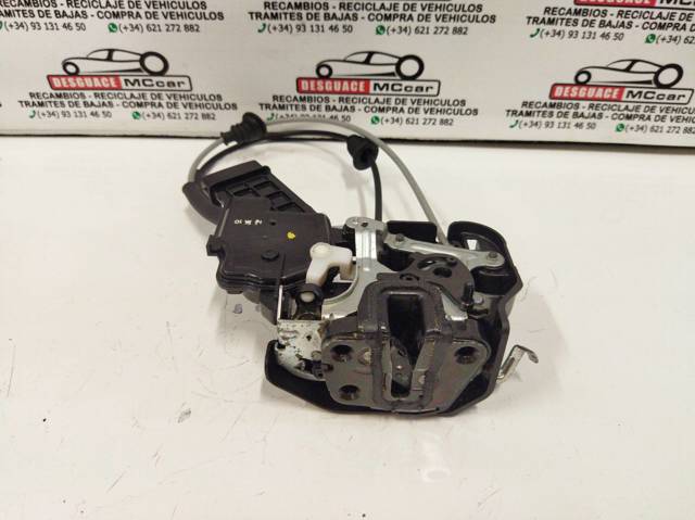 814201D010 Cerradura de la puerta trasera derecha  en stock Granada