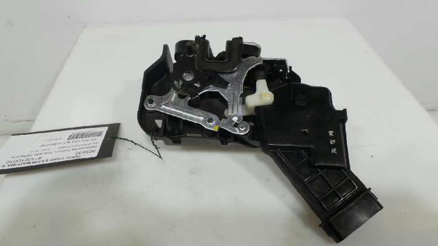 814201D010 HYUNDAI Cerradura de la puerta trasera derecha  en stock Gandía