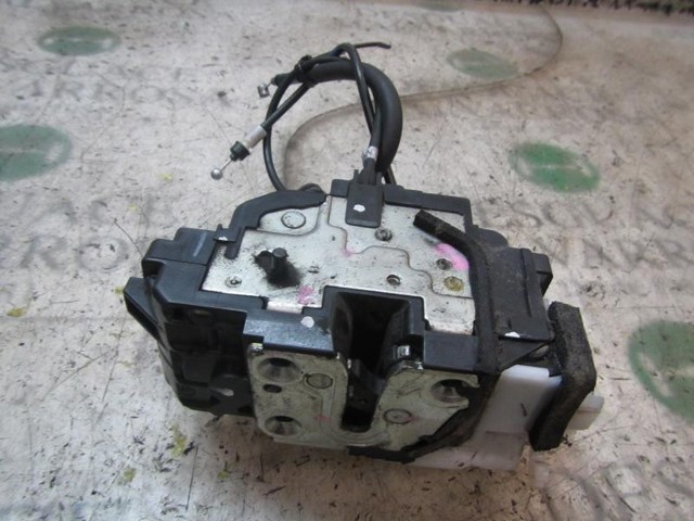 814201H000 Cerradura de la puerta trasera derecha  en stock Castellón