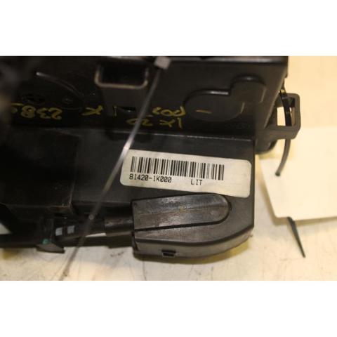 HYUNDAI 814201K000 Cerradura de la puerta trasera derecha  comprar en Ponferrada