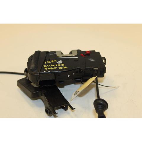 814201K000 HYUNDAI Cerradura de la puerta trasera derecha  en stock Córdoba