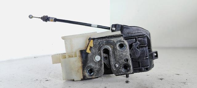 814202B000 Cerradura de la puerta trasera derecha  comprar en Reus