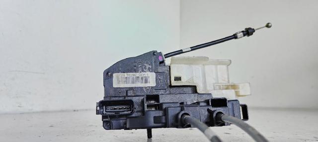 HYUNDAI 814202B000 Cerradura de la puerta trasera derecha  en stock Valencia