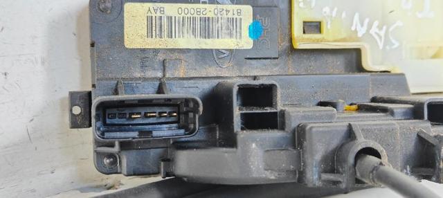 HYUNDAI 814202B000 Cerradura de la puerta trasera derecha  en stock Terrassa