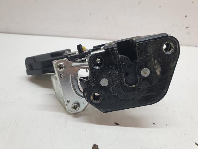 814202E000 HYUNDAI Cerradura de la puerta trasera derecha  en stock Huelva