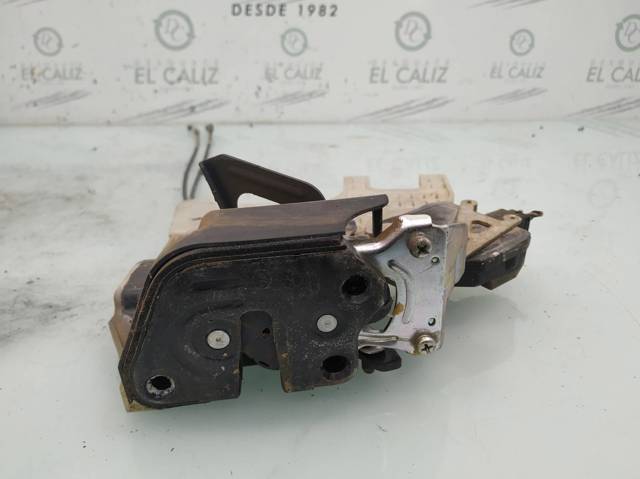 814202E000 Cerradura de la puerta trasera derecha  en stock Granada