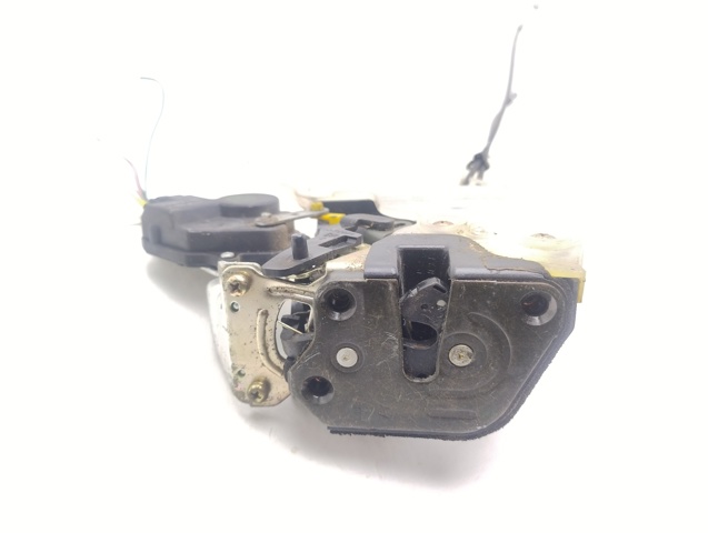 814202E000 HYUNDAI Cerradura de la puerta trasera derecha  en stock Córdoba