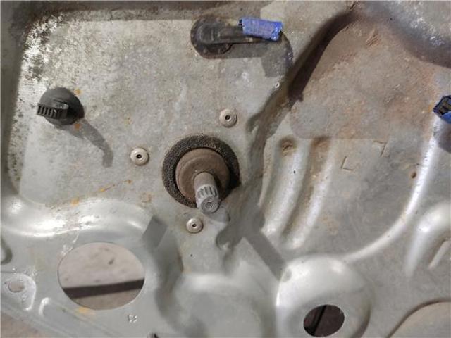 814202L000 HYUNDAI Cerradura de la puerta trasera derecha  comprar en Lleida