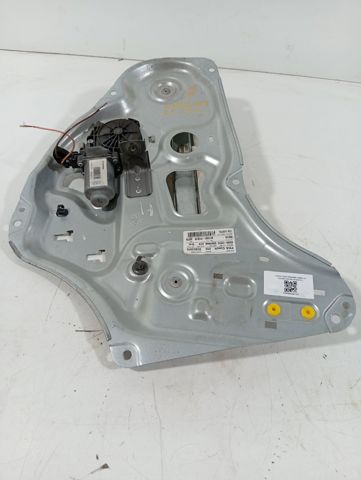 814202Y010 Cerradura de la puerta trasera derecha  comprar en Reus