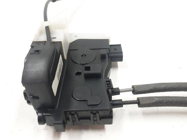 814202Y010 HYUNDAI Cerradura de la puerta trasera derecha  en stock Huelva