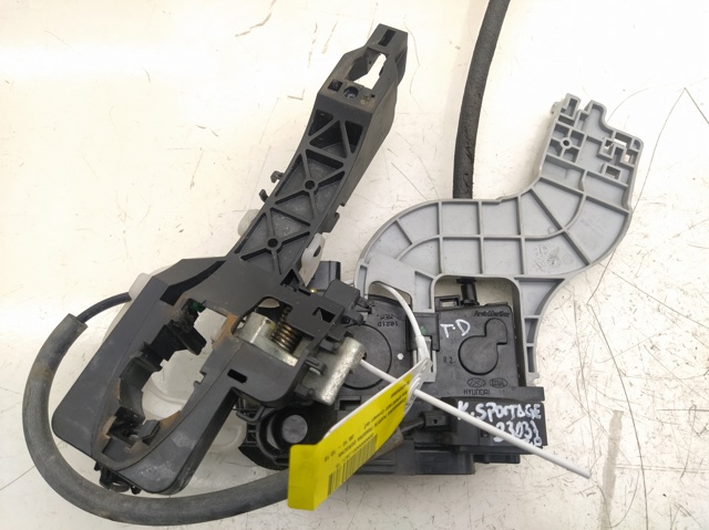 814203U000 HYUNDAI Cerradura de la puerta trasera derecha comprar Madrid