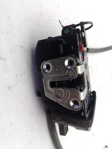 Cerradura de puerta trasera derecha 814203W000 Hyundai/Kia