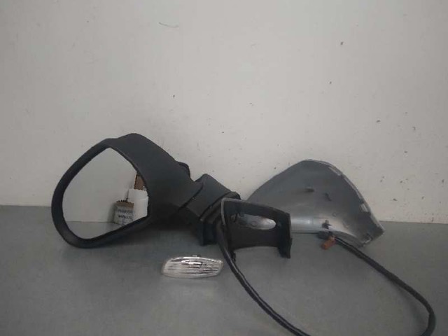 8149ZG Espejo retrovisor izquierdo  disponible Utrera