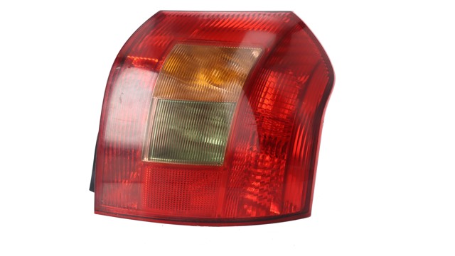 8155102150 TOYOTA Piloto trasero derecho  en stock Gandía