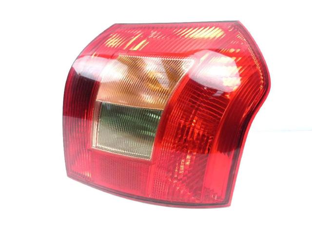 8155102150 TOYOTA Piloto trasero derecho  en stock Huelva