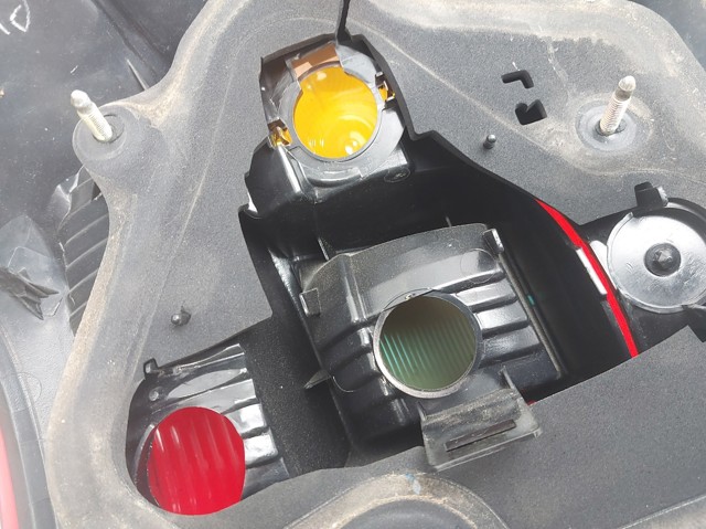 8155102150 TOYOTA Piloto trasero derecho  comprar en Lleida