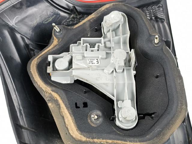 8155102300 TOYOTA Piloto trasero derecho  disponible Vigo