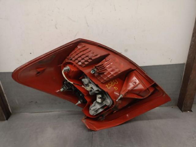 TOYOTA 8155102380 Piloto trasero derecho  comprar en Ponferrada