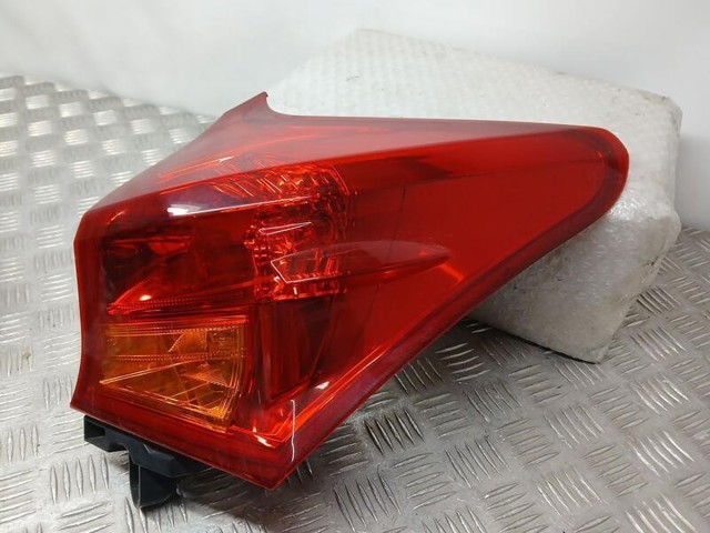 TOYOTA 8155102740 Piloto trasero exterior derecho comprar Barcelona