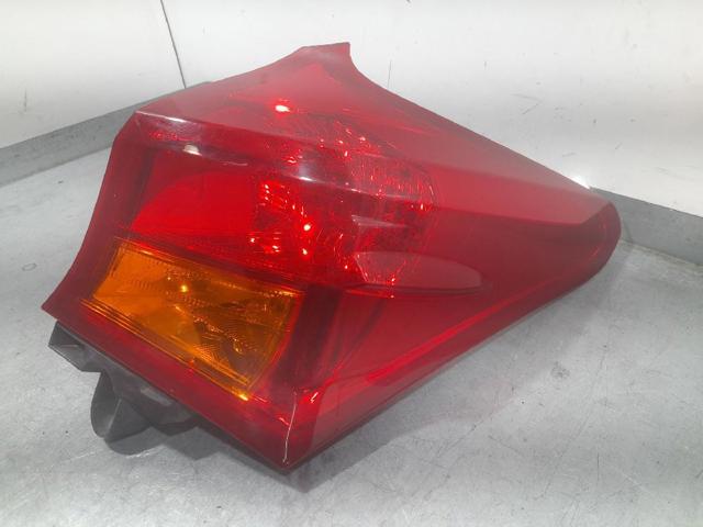 8155102740 Piloto trasero exterior derecho  disponible Málaga