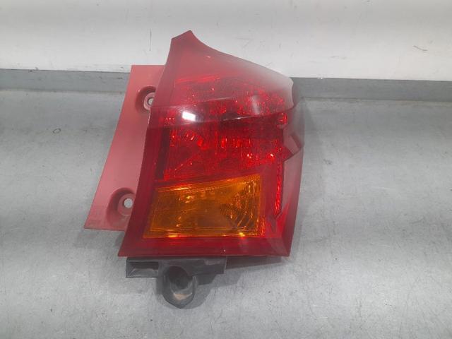 8155102740 Piloto trasero exterior derecho  disponible Málaga
