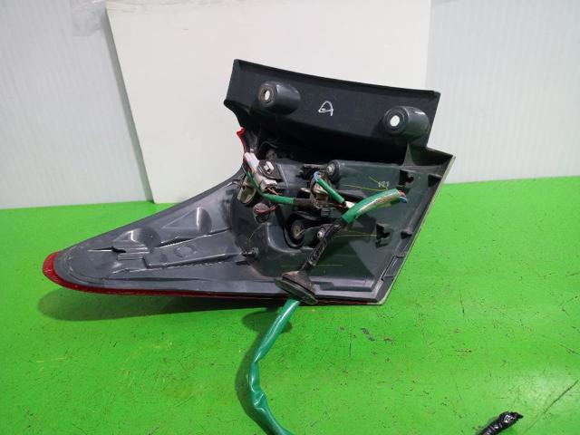 8155102A61 TOYOTA Piloto trasero derecho comprar Madrid