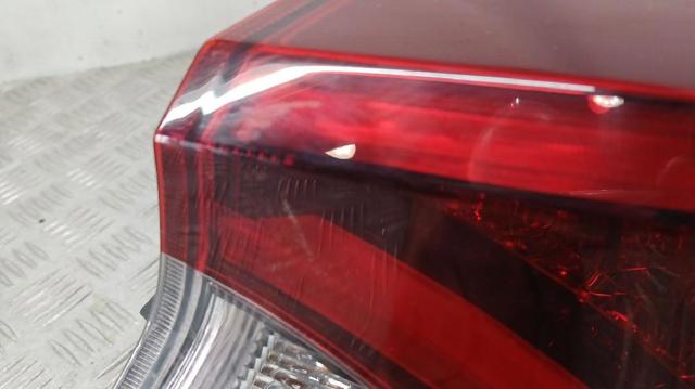 8155102A61 TOYOTA Piloto trasero derecho  disponible Alicante