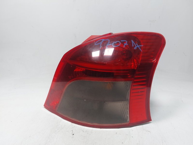 TOYOTA 815510D110 Piloto trasero derecho  disponible Valladolid