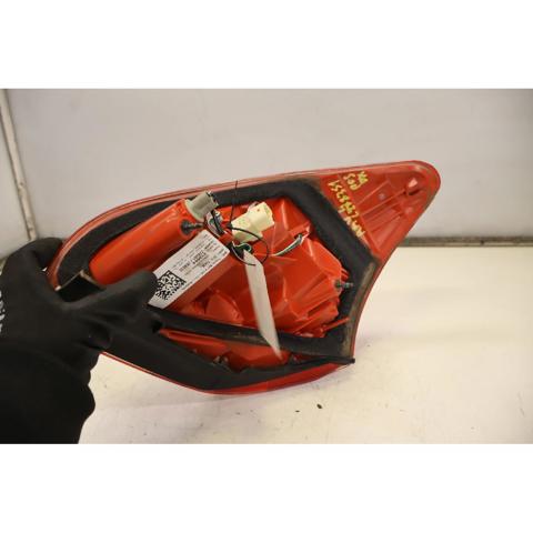 8155142120 TOYOTA Piloto trasero derecho comprar Alcalá