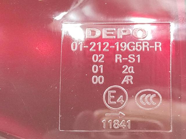 8155160701 TOYOTA Piloto trasero derecho  en stock Huelva