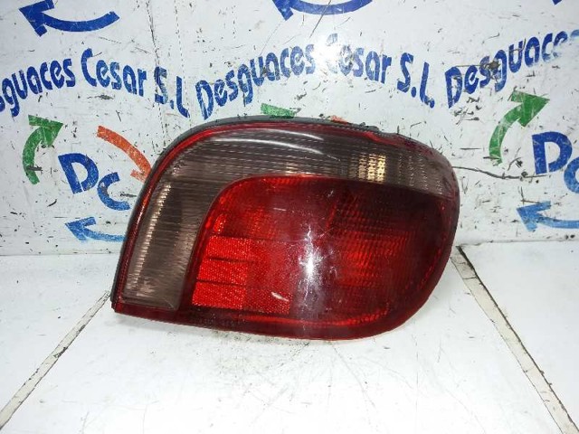 Piloto trasero izquierdo 8156052320 TOYOTA