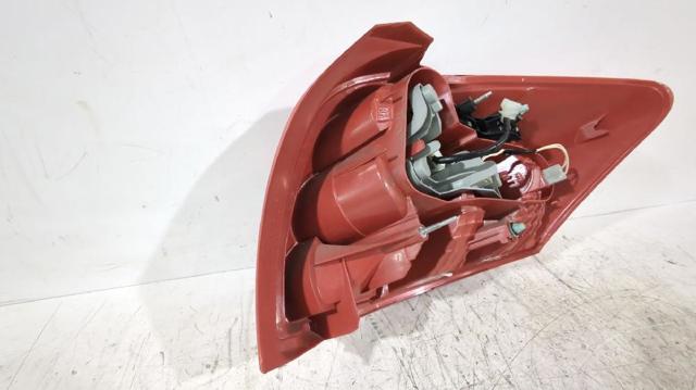 8156102380 TOYOTA Piloto trasero izquierdo  en stock Huelva