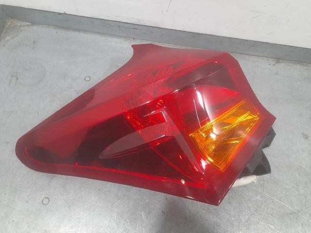 8156102740 TOYOTA Piloto trasero exterior izquierdo  comprar en Oviedo