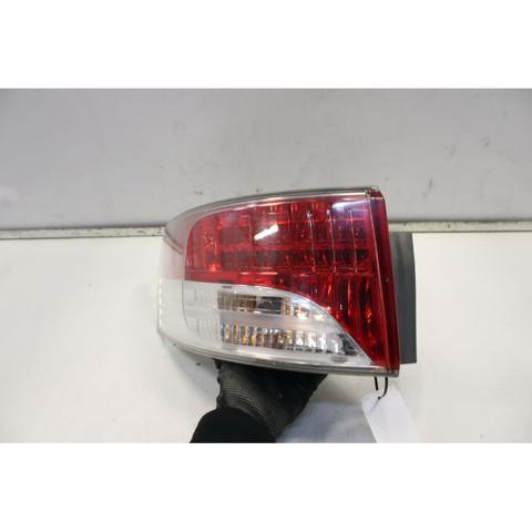 Piloto trasero exterior izquierdo 8156105190 Toyota