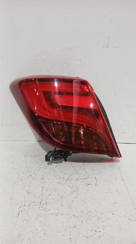 Piloto trasero izquierdo 815610D600 TOYOTA