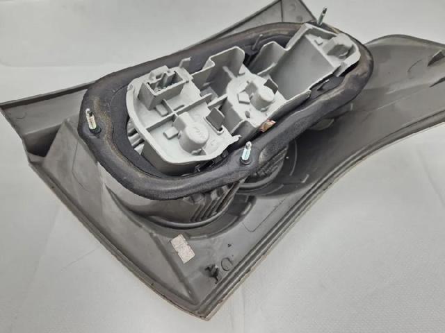 815610F020 TOYOTA Piloto trasero izquierdo  en stock Gandía