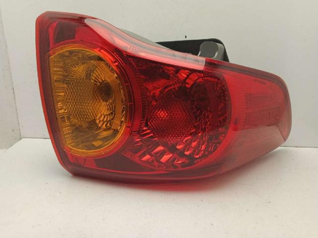 Piloto trasero exterior izquierdo 8156112A10 TOYOTA