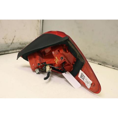8156142120 TOYOTA Piloto trasero izquierdo  disponible Ourense