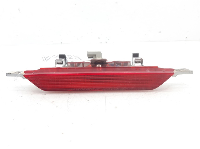 Tercera luz de freno para Toyota Avensis LCM