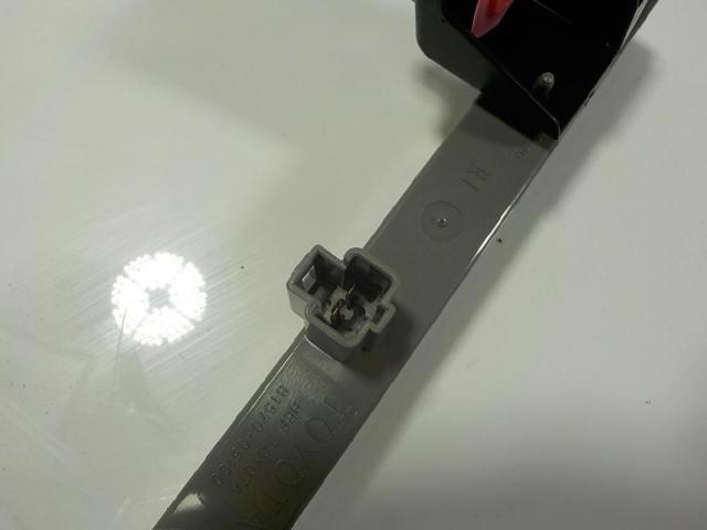 8157005100 TOYOTA Luz de freno trasera adicional  disponible Vigo