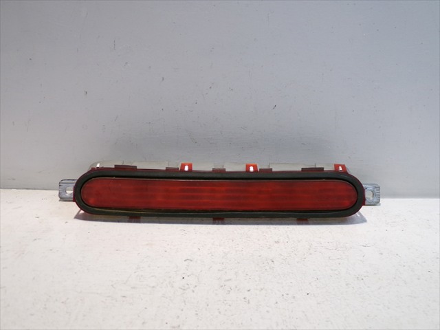 TOYOTA 815700F011 Luz de freno trasera adicional  comprar en Albacete