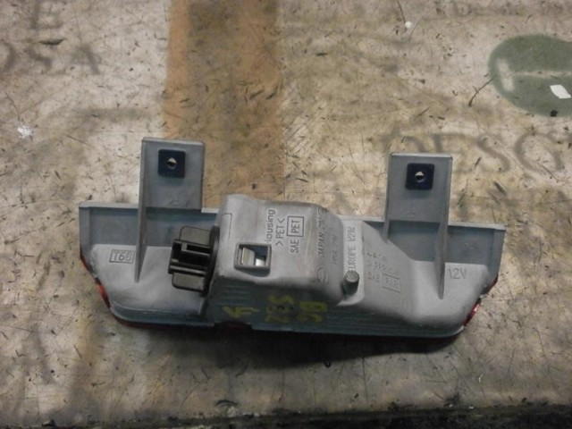 8157049015 TOYOTA Tercera luz de freno comprar Alcalá