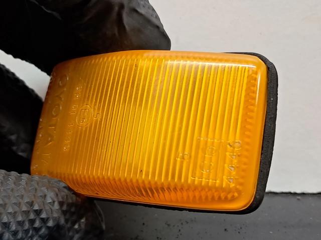 Luz intermitente guardabarros Toyota Carina 2 T17