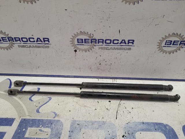 817701C001 Amortiguador de la tapa del maletero  disponible Málaga