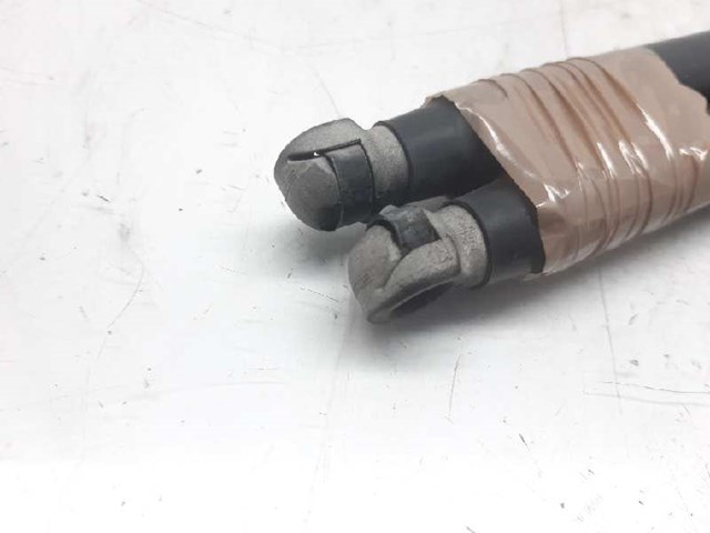 817701C001 HYUNDAI Amortiguador maletero comprar Madrid
