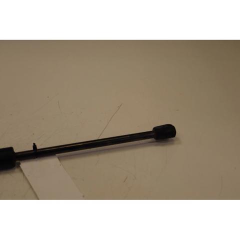 817702B001 HYUNDAI Amortiguador de la tapa del maletero  disponible Ourense