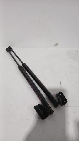81770H8410 HYUNDAI Amortiguador de la tapa del maletero  disponible Ourense
