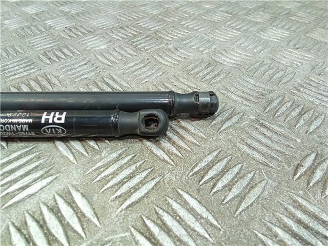 817801W200 Amortiguador maletero comprar Girona