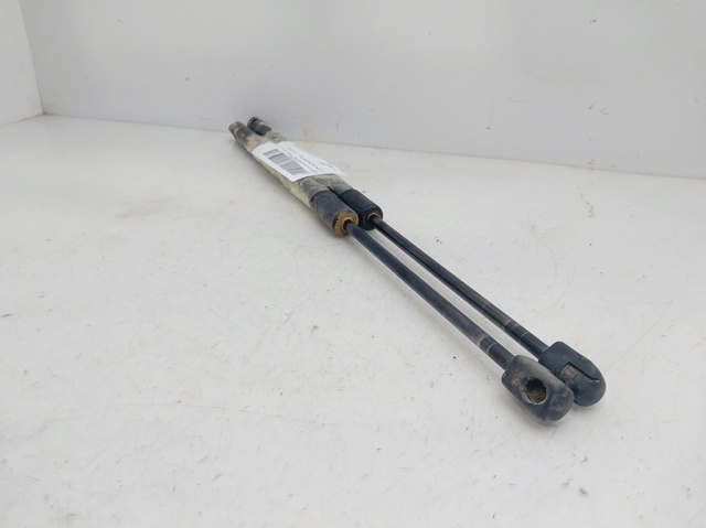 HYUNDAI 817802Y000 Amortiguador maletero  en stock Salamanca