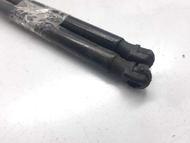 81780F1000 HYUNDAI Amortiguador de la tapa del maletero  comprar en Lleida